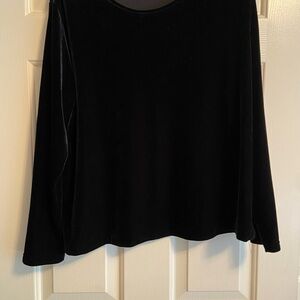 Hunt Club Black Valor Long Sleeve Top